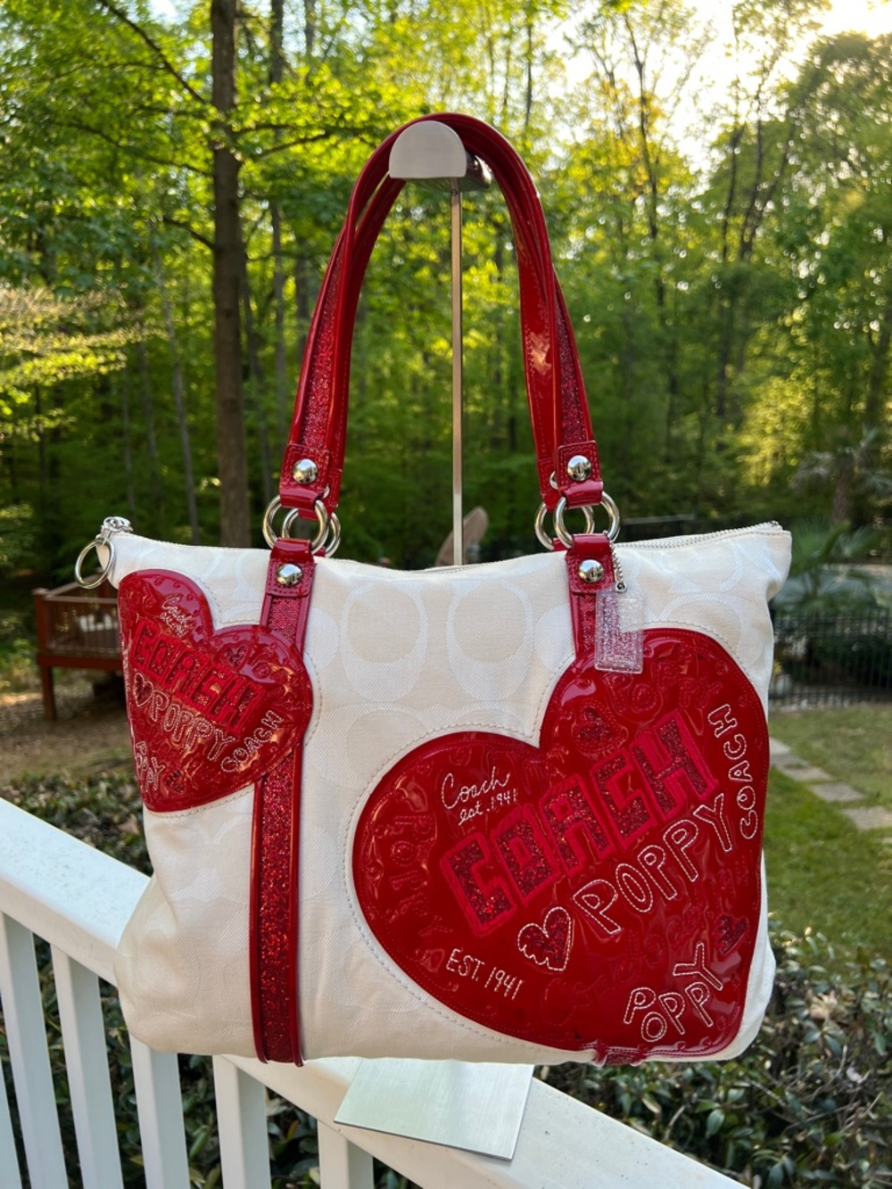 Coach Poppy RARE LIMITED EDITION Heart with Dust bag EUC - Picture 11 of 16